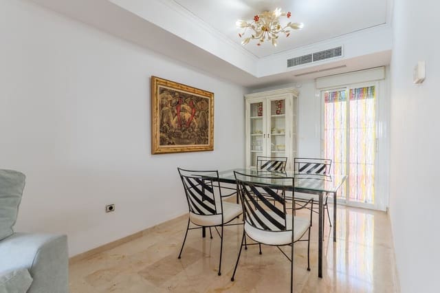 3 quarto Casa em Banda para venda em El Rosario, Marbella com piscina garagem - 850 000 € (Ref: 9380052)