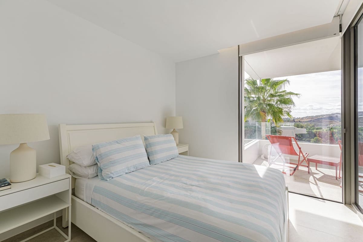 2 sypialnia Apartament na sprzedaż w Benahavis z basenem garażem - 750 000 € (Ref: 9387056)