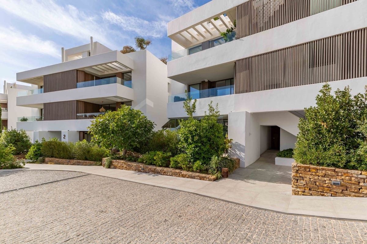 2 sypialnia Apartament na sprzedaż w Benahavis z basenem garażem - 750 000 € (Ref: 9387056)