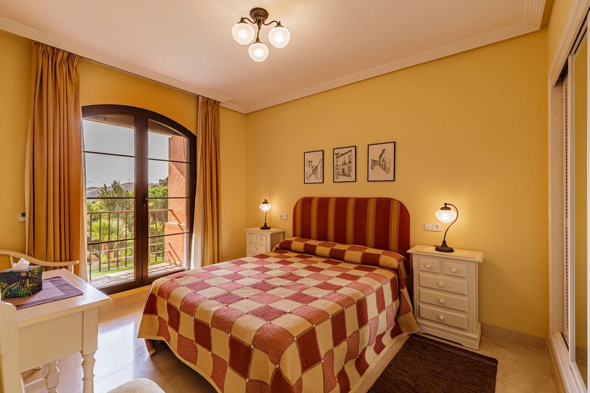 3 sypialnia Apartament na sprzedaż w Benahavis z basenem garażem - 475 000 € (Ref: 9387058)