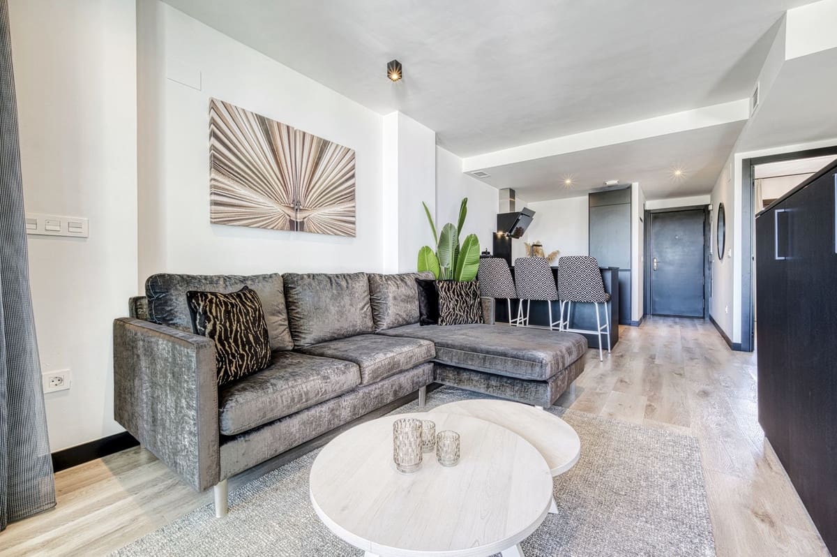 1 bedroom Apartment for sale in Mijas Costa with pool garage - € 349,000 (Ref: 9387061)