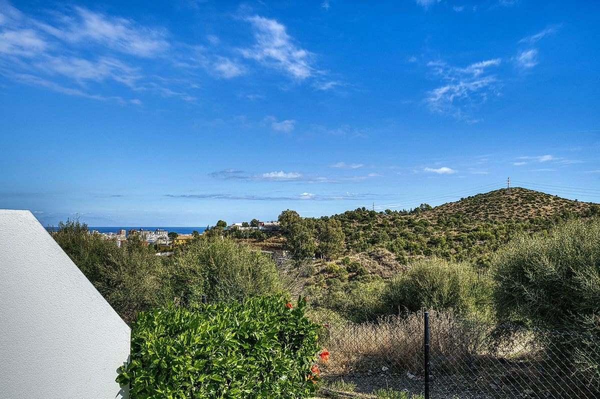 1 bedroom Apartment for sale in Mijas Costa with pool garage - € 349,000 (Ref: 9387061)