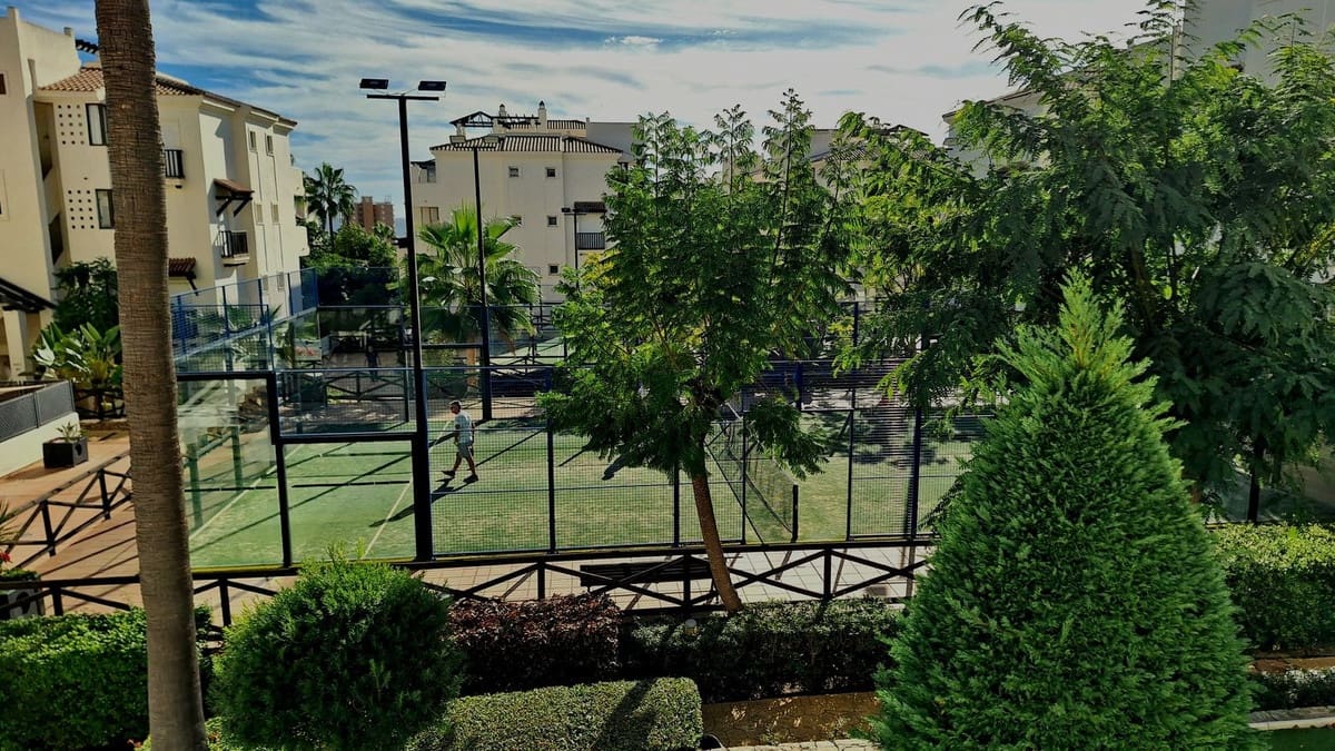 2 soverom Penthouse til salgs i La Duquesa / Puerto de la Duquesa med svømmebasseng garasje - € 295 000 (Ref: 9387063)