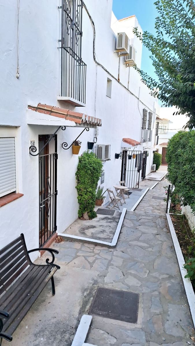 3 sypialnia Dom na sprzedaż w Manilva z basenem - 290 000 € (Ref: 9387064)