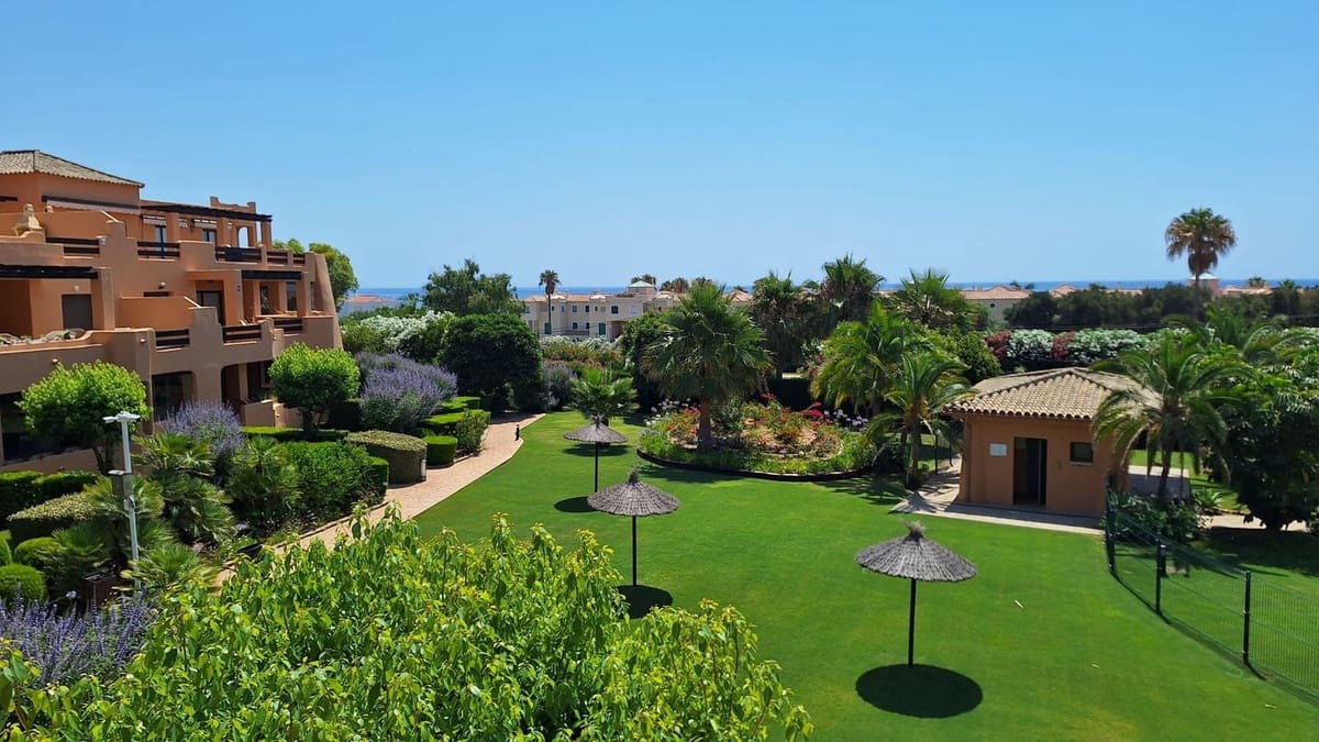 2 chambre Appartement à vendre à Casares avec piscine garage - 350 000 € (Ref: 9387066)