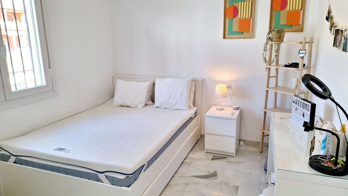 3 bedroom Townhouse for sale in La Duquesa / Puerto de la Duquesa with garage - € 440,000 (Ref: 9387067)