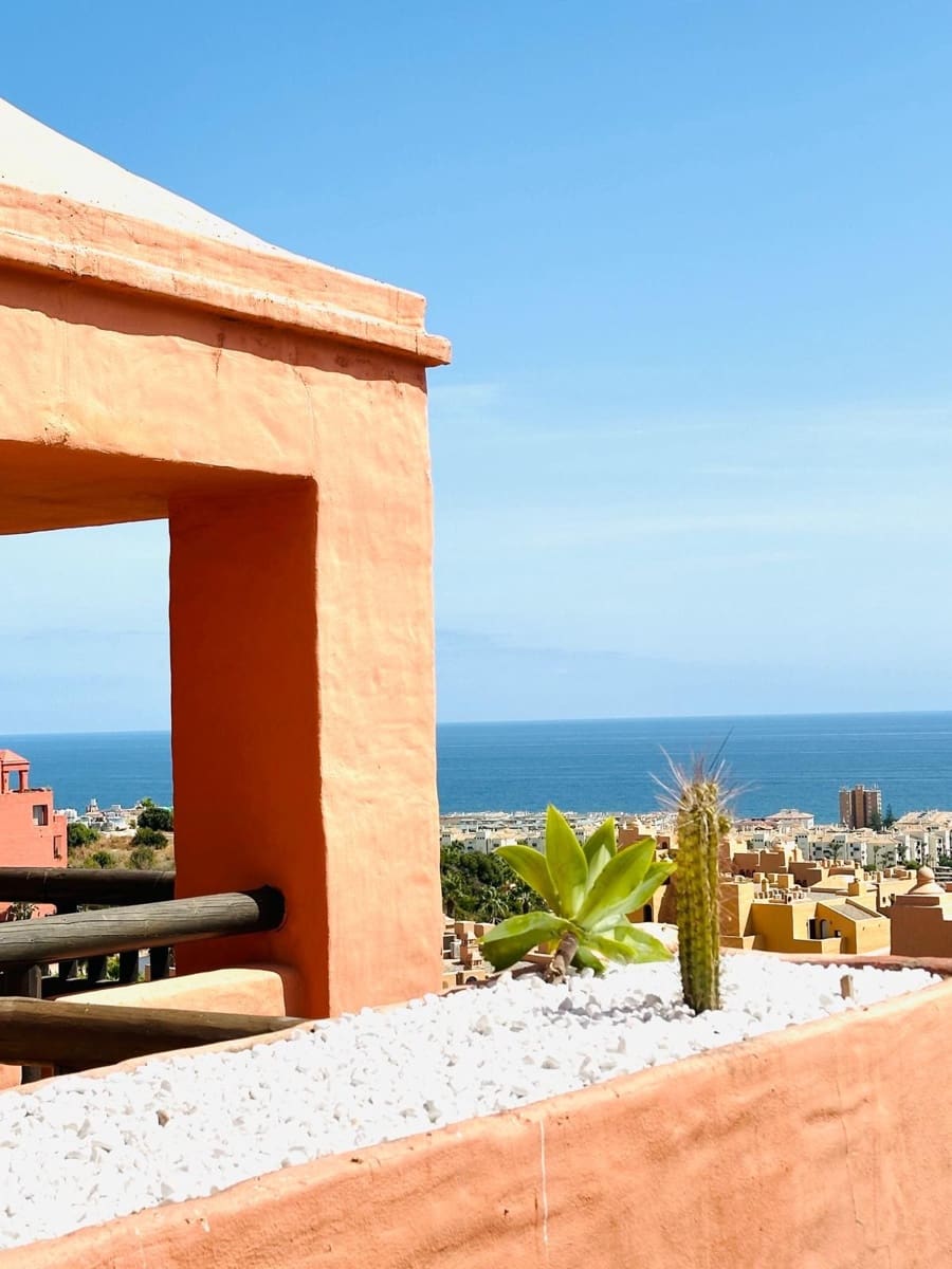 3 bedroom Penthouse for sale in La Duquesa / Puerto de la Duquesa with pool garage - € 550,000 (Ref: 9387069)