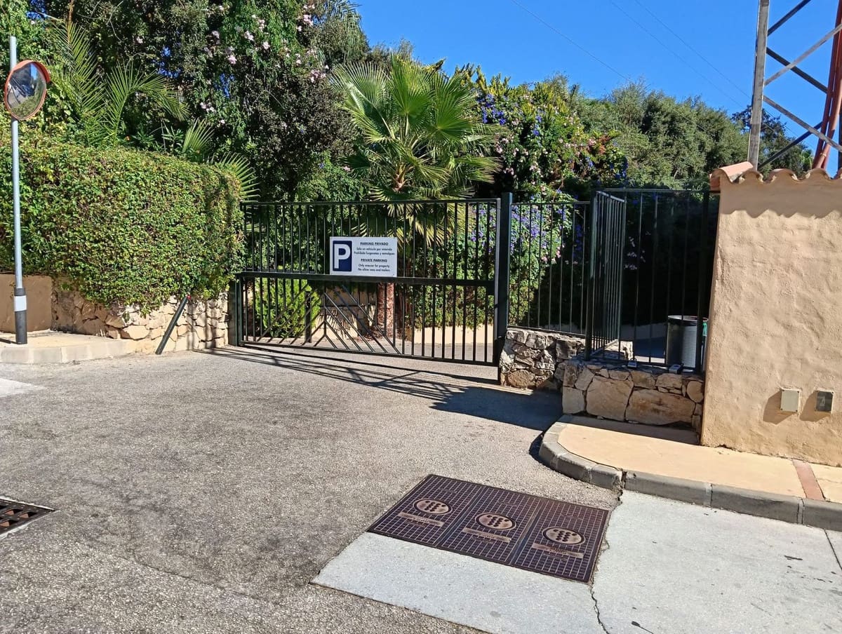 1 soveværelse Lejlighed til salg i Calahonda med swimmingpool garage - € 270.000 (Ref: 9393394)