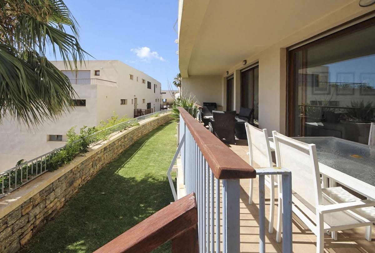 3 bedroom Apartment for sale in Marbella with garage - € 455,000 (Ref: 9393406)