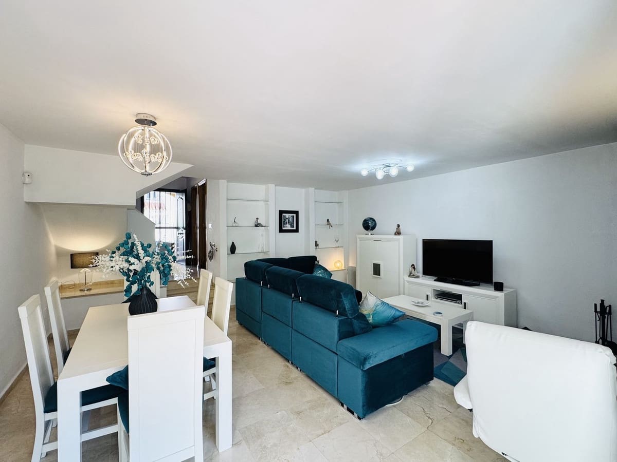 3 makuuhuone Huoneisto myytävänä paikassa Bahia de Casares mukana uima-altaan 
autotalli - 450 000 € (Ref: 9393409)