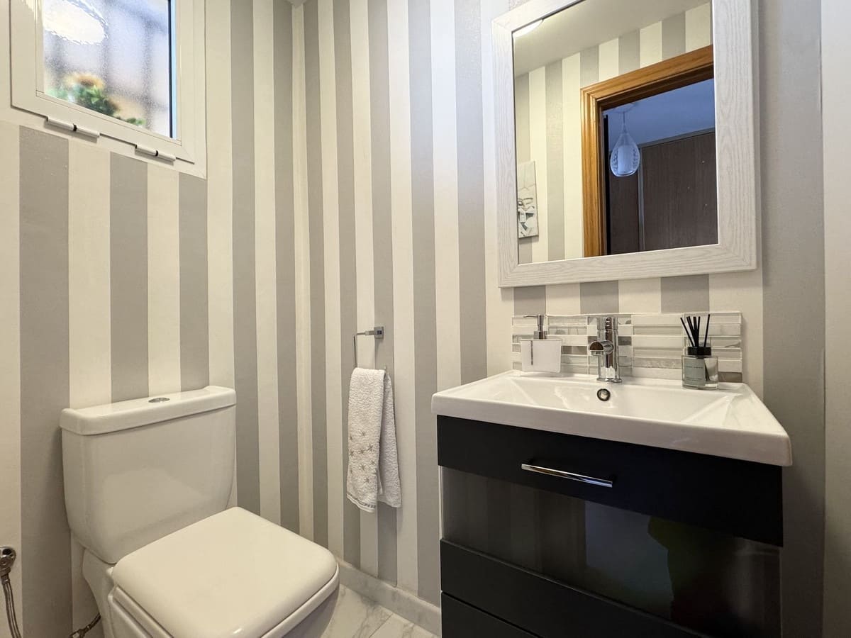 3 makuuhuone Huoneisto myytävänä paikassa Bahia de Casares mukana uima-altaan 
autotalli - 450 000 € (Ref: 9393409)