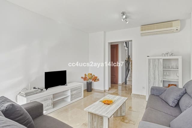 3 bedroom Penthouse for sale in Casares with pool garage - € 299,000 (Ref: 9393411)