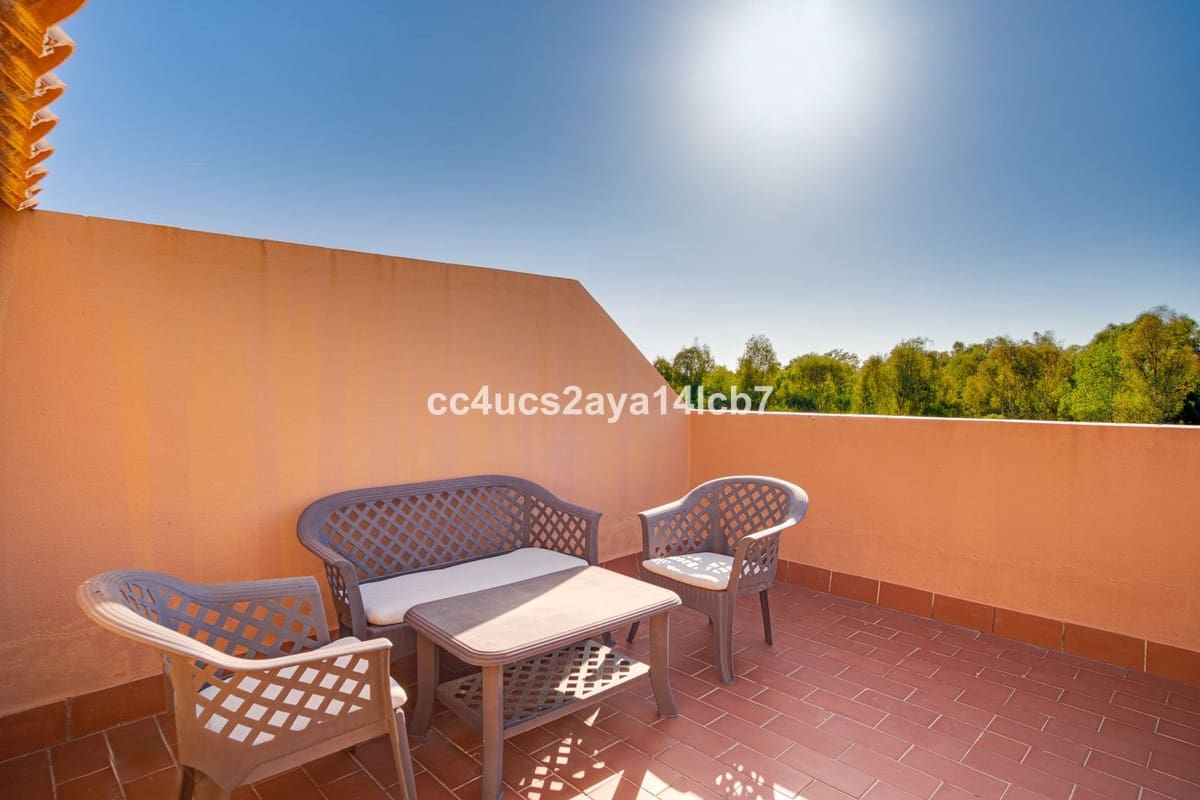 3 bedroom Penthouse for sale in Casares with pool garage - € 299,000 (Ref: 9393411)