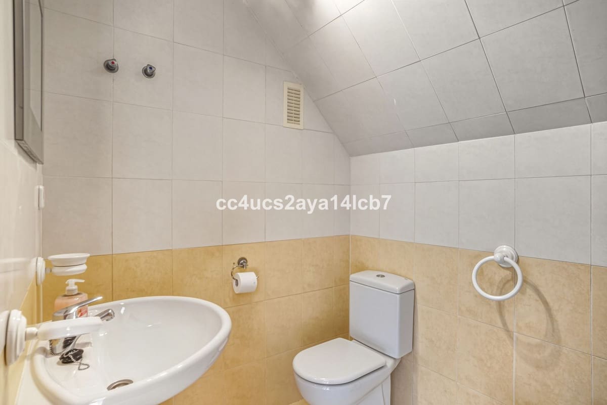 3 bedroom Penthouse for sale in Casares with pool garage - € 299,000 (Ref: 9393411)