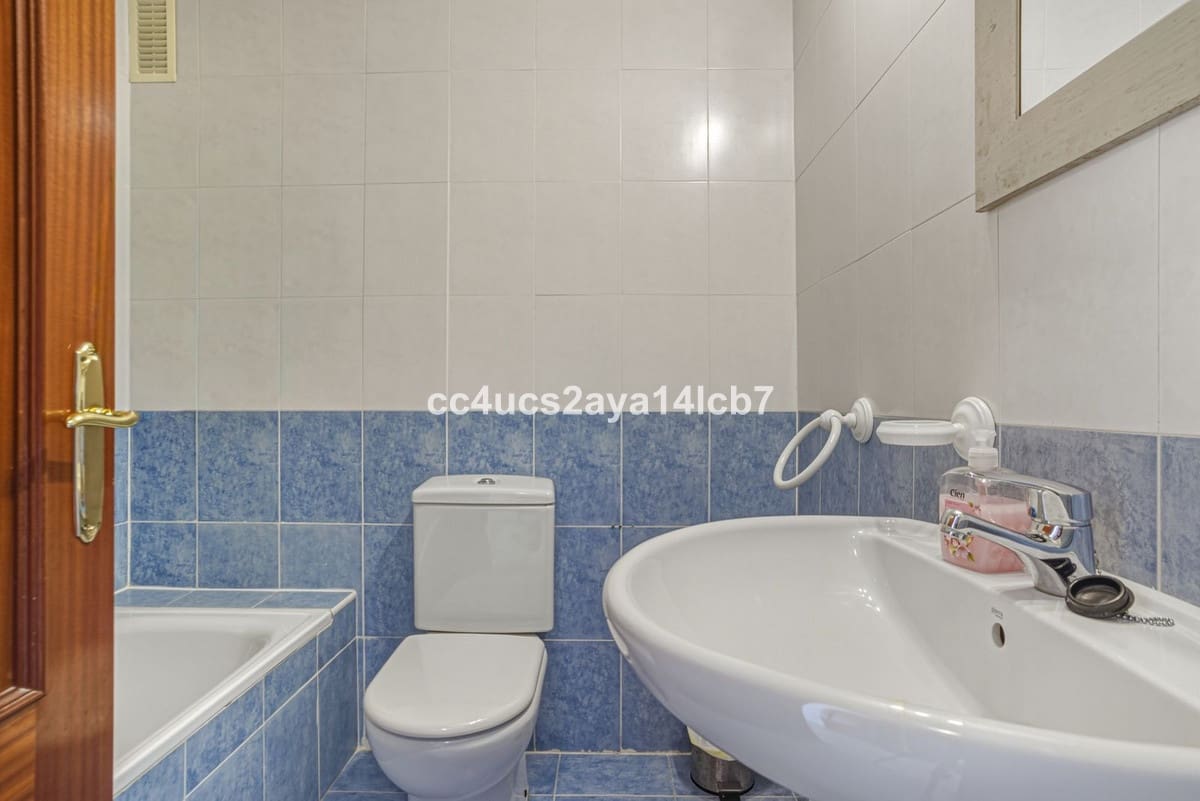 3 bedroom Penthouse for sale in Casares with pool garage - € 299,000 (Ref: 9393411)