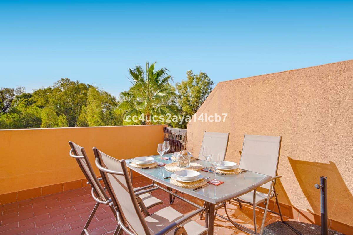 3 bedroom Penthouse for sale in Casares with pool garage - € 299,000 (Ref: 9393411)