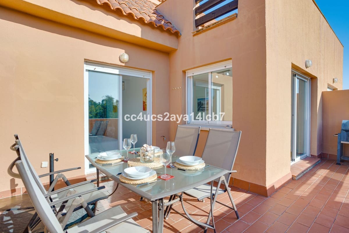 3 bedroom Penthouse for sale in Casares with pool garage - € 299,000 (Ref: 9393411)