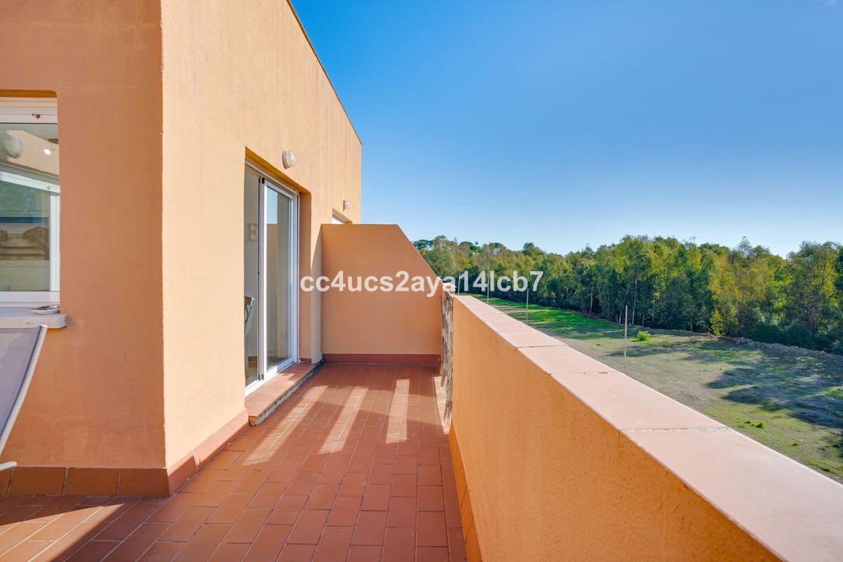 3 bedroom Penthouse for sale in Casares with pool garage - € 299,000 (Ref: 9393411)