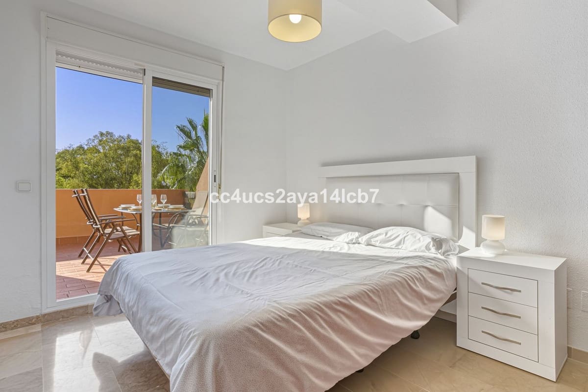 3 bedroom Penthouse for sale in Casares with pool garage - € 299,000 (Ref: 9393411)