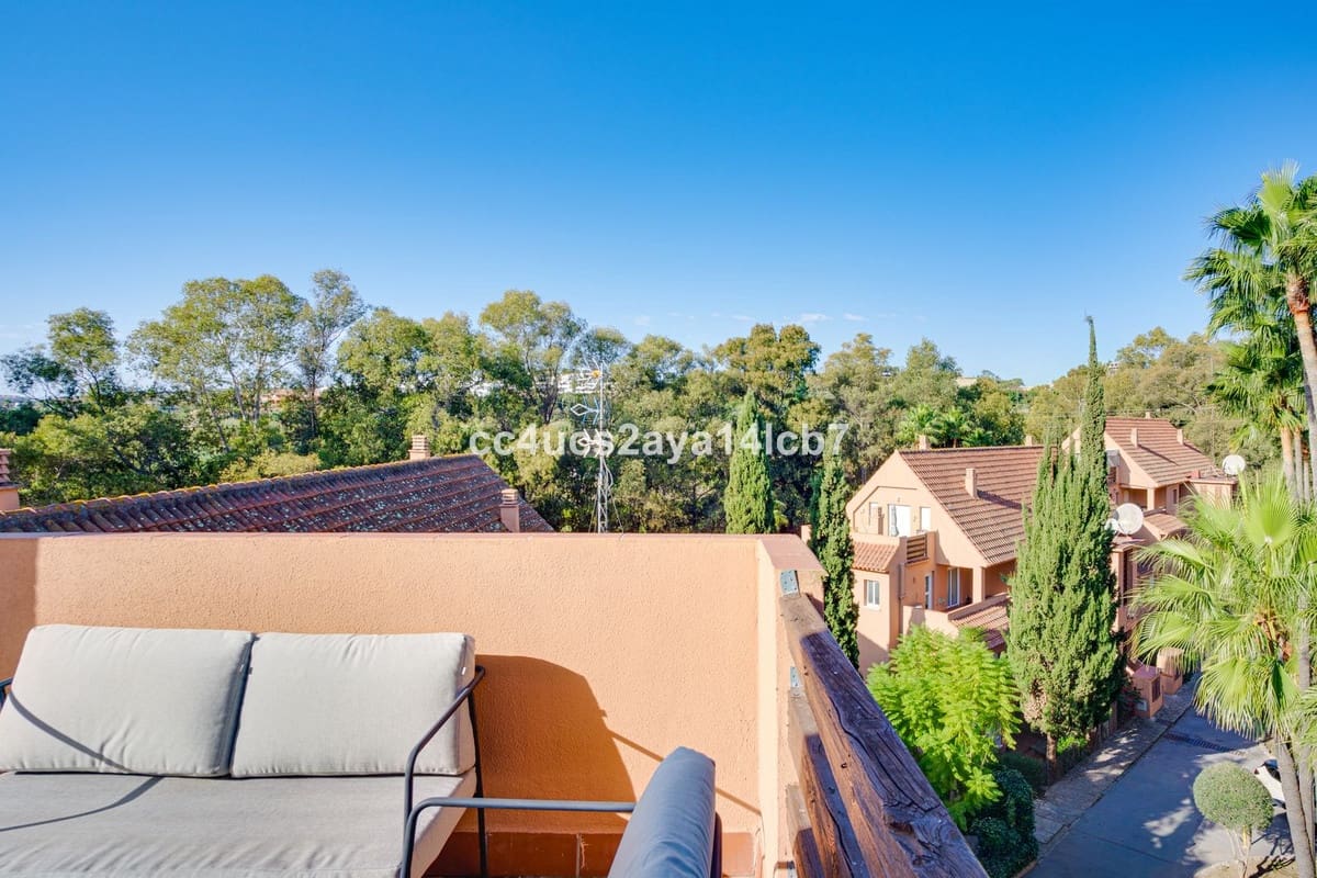 3 bedroom Penthouse for sale in Casares with pool garage - € 299,000 (Ref: 9393411)