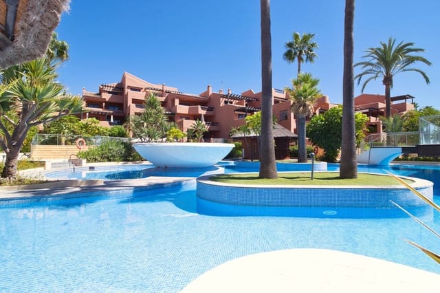 3 bedroom Apartment for sale in Estepona with pool garage - € 1,200,000 (Ref: 9396037)