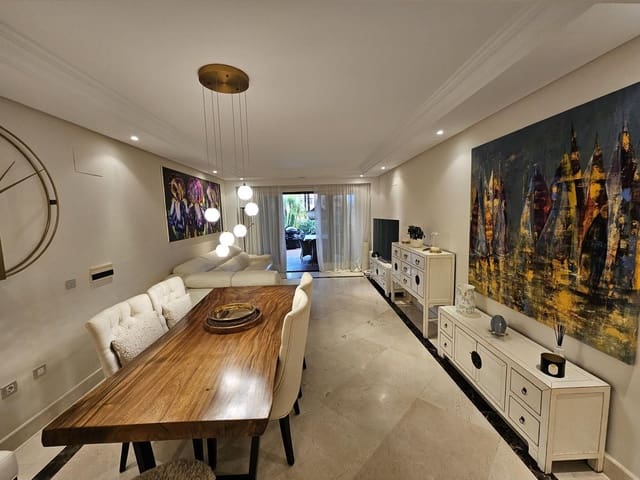 3 bedroom Apartment for sale in Estepona with pool garage - € 1,200,000 (Ref: 9396037)