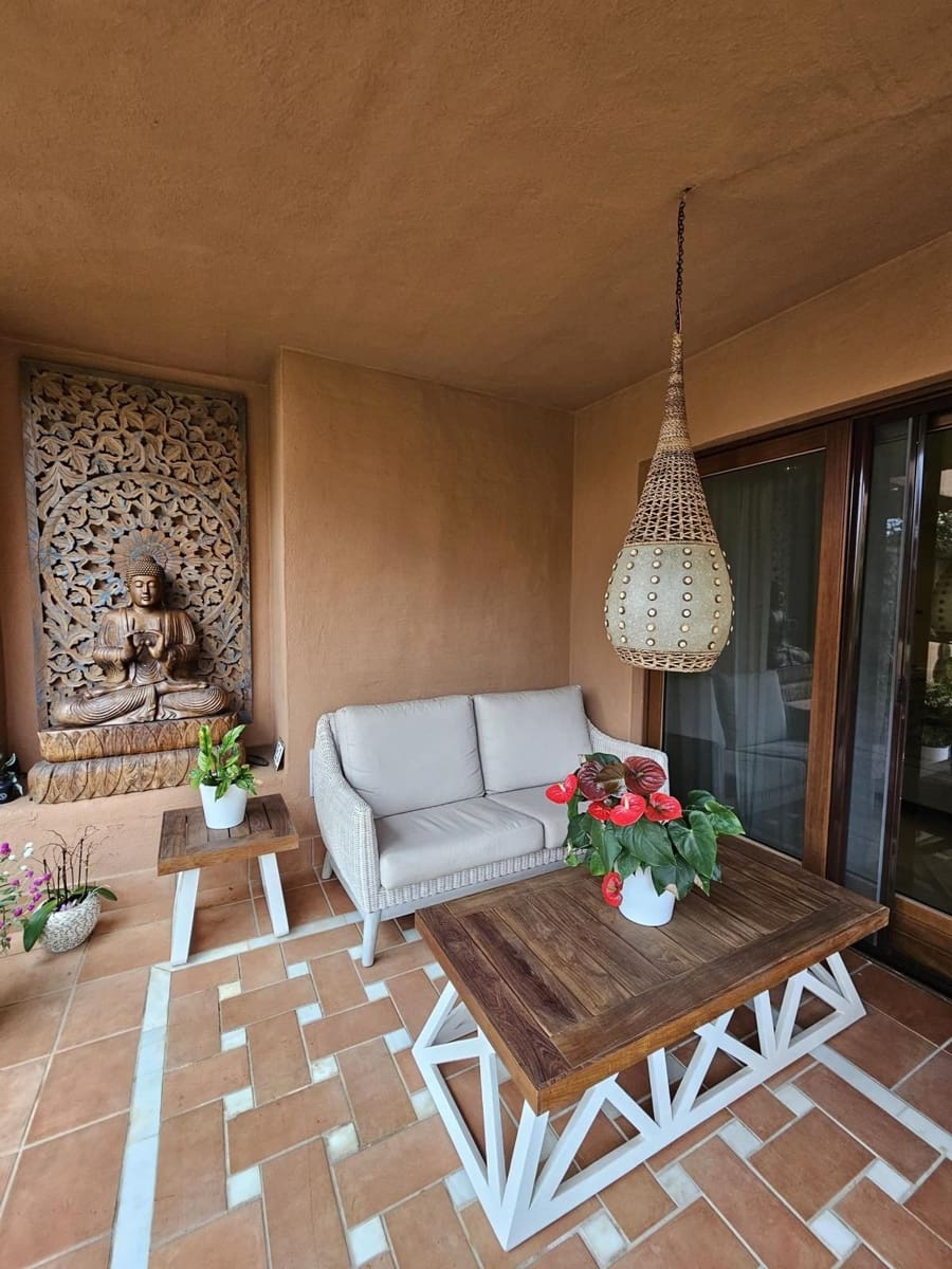 3 bedroom Apartment for sale in Estepona with pool garage - € 1,200,000 (Ref: 9396037)