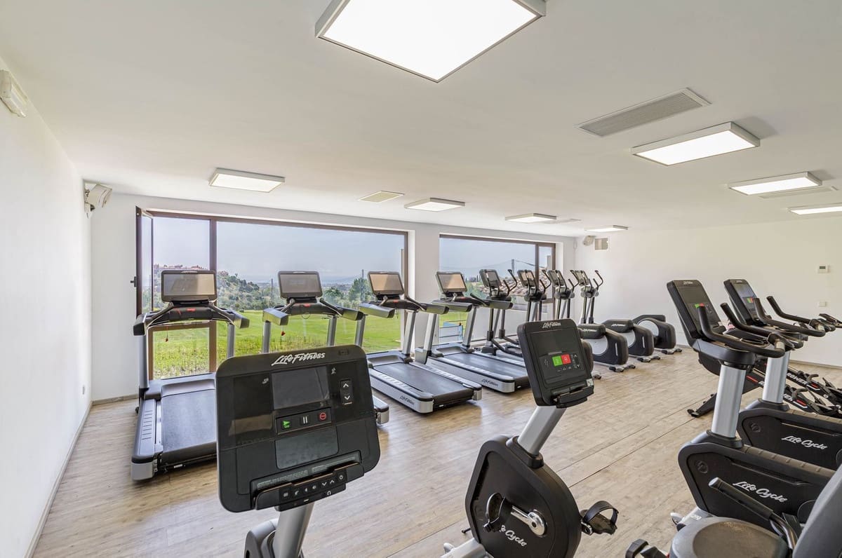 3 slaapkamer Penthouse te koop in Benahavis met zwembad garage - € 995.000 (Ref: 9396116)