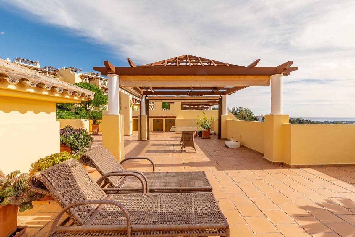 3 slaapkamer Penthouse te koop in Benahavis met zwembad garage - € 995.000 (Ref: 9396116)