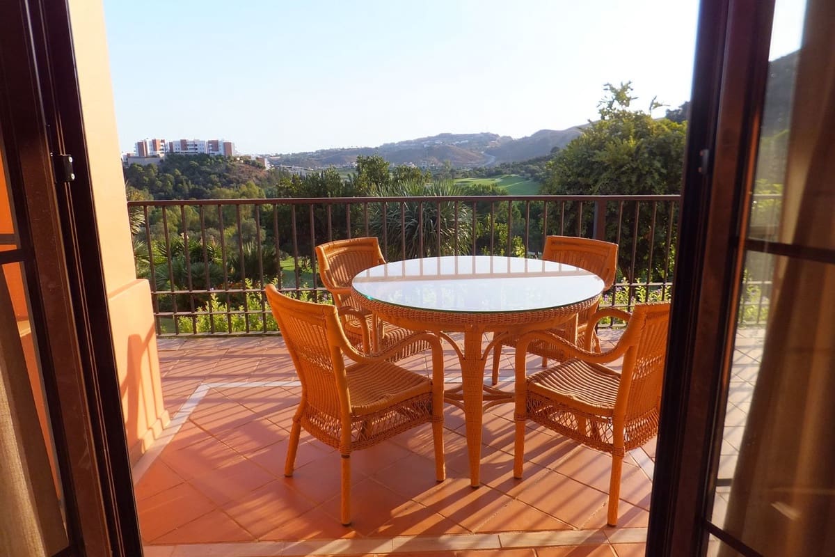 3 slaapkamer Penthouse te koop in Benahavis met zwembad garage - € 995.000 (Ref: 9396116)