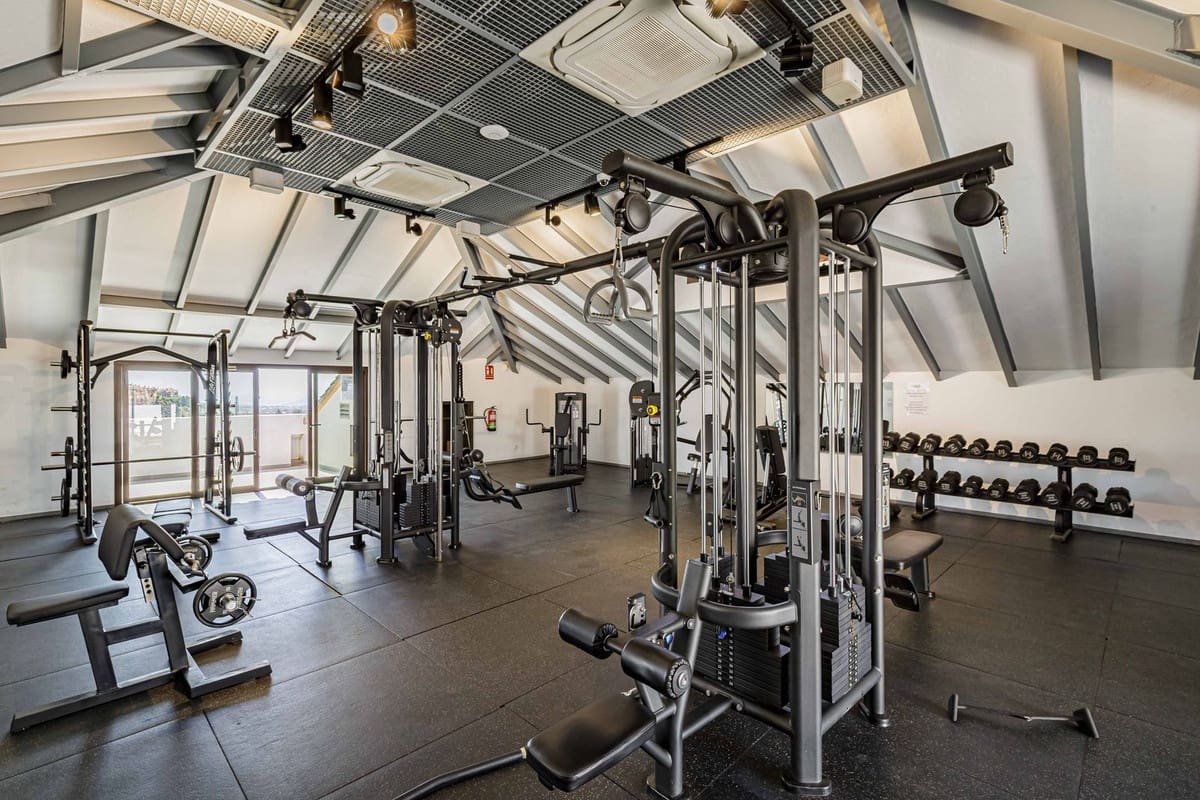 3 slaapkamer Penthouse te koop in Benahavis met zwembad garage - € 995.000 (Ref: 9396116)