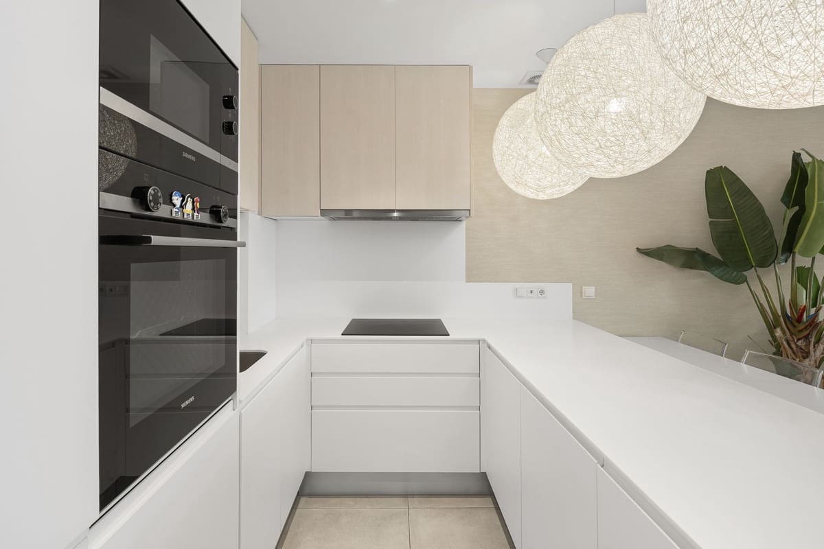 2 soveværelse Lejlighed til salg i Benahavis med swimmingpool garage - € 599.000 (Ref: 9396182)