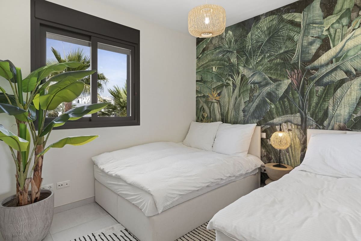 2 soveværelse Lejlighed til salg i Benahavis med swimmingpool garage - € 599.000 (Ref: 9396182)