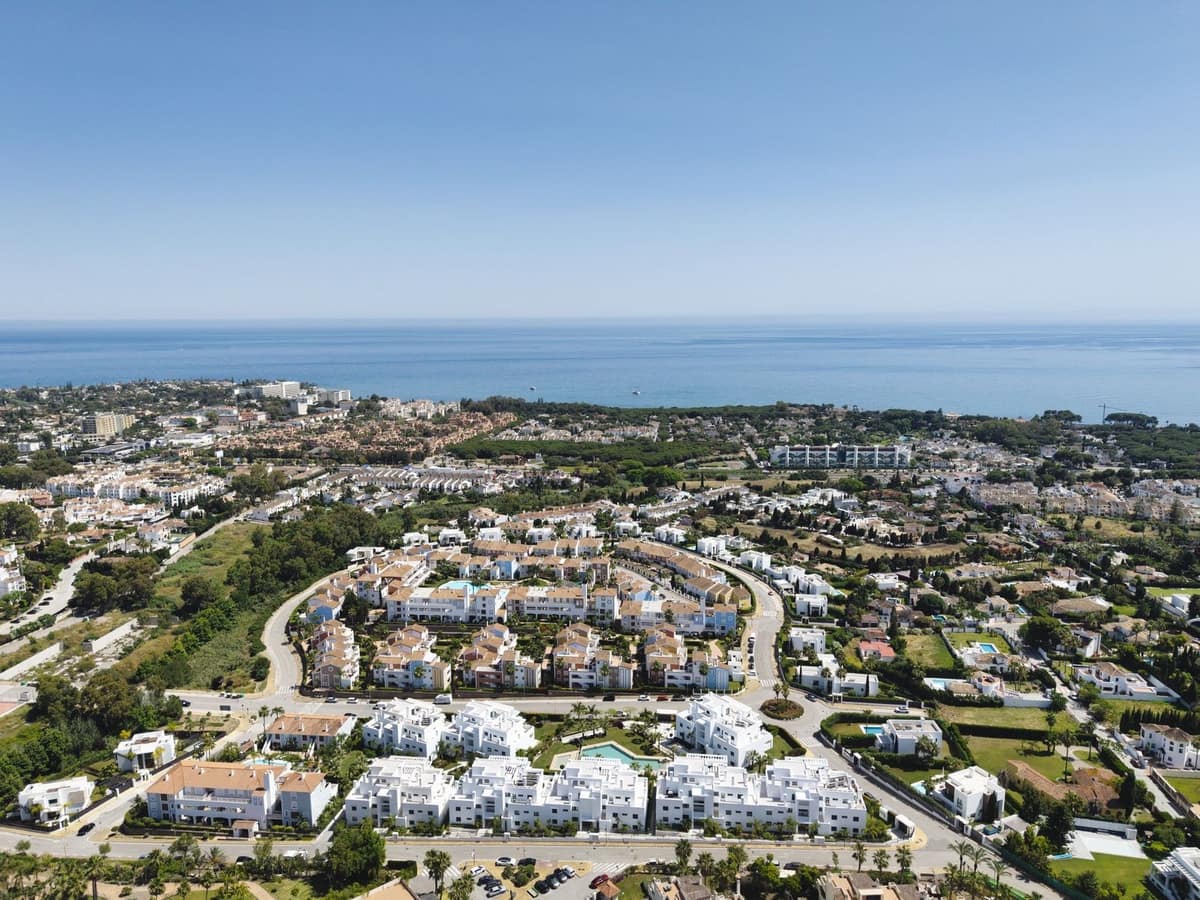 2 soveværelse Lejlighed til salg i Benahavis med swimmingpool garage - € 599.000 (Ref: 9396182)