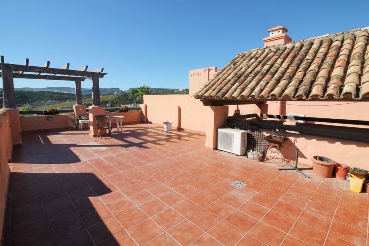 2 sypialnia Penthouse na sprzedaż w Casares z basenem garażem - 250 000 € (Ref: 9396224)