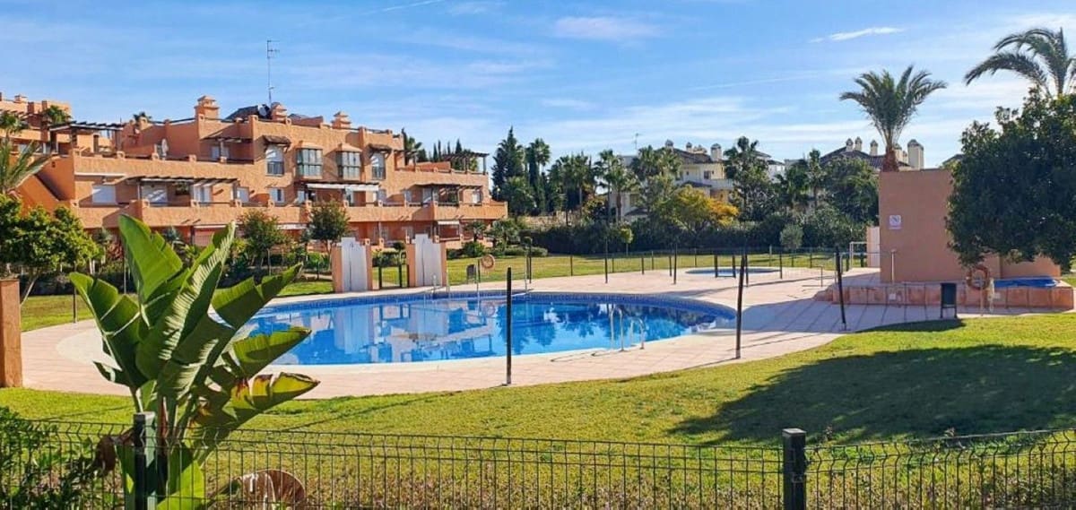 2 sypialnia Penthouse na sprzedaż w Casares z basenem garażem - 250 000 € (Ref: 9396224)