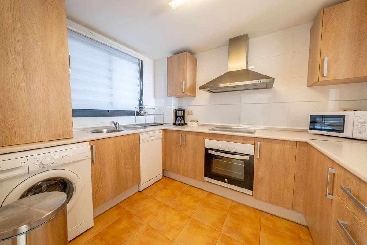 2 soveværelse Lejlighed til salg i Riviera del Sol med swimmingpool garage - € 310.000 (Ref: 9398751)