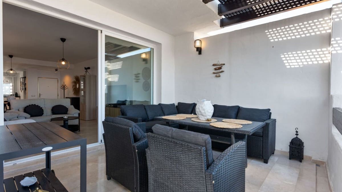 2 Zimmer Apartment zu verkaufen in Calahonda mit Pool Garage - 320.000 € (Ref: 9399668)