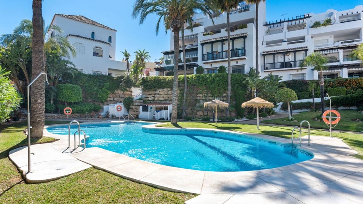 2 Zimmer Apartment zu verkaufen in Calahonda mit Pool Garage - 320.000 € (Ref: 9399668)