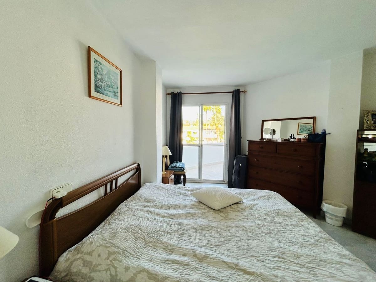 2 slaapkamer Penthouse te koop in Mijas Golf met zwembad garage - € 265.000 (Ref: 9399890)