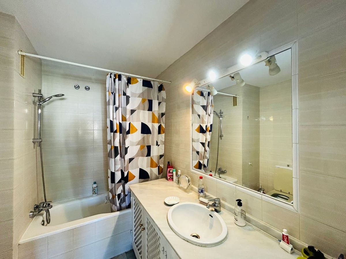 2 slaapkamer Penthouse te koop in Mijas Golf met zwembad garage - € 265.000 (Ref: 9399890)