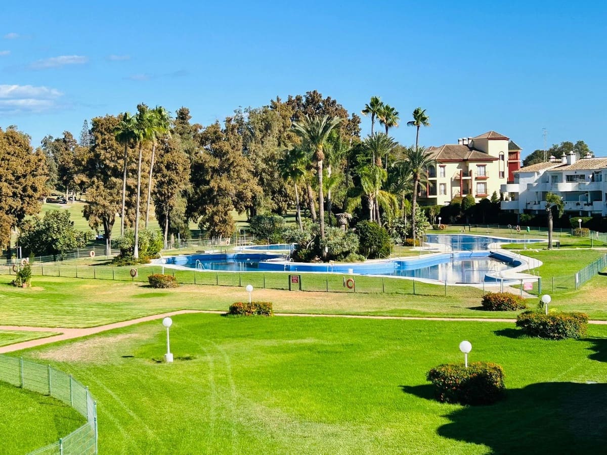 2 slaapkamer Penthouse te koop in Mijas Golf met zwembad garage - € 265.000 (Ref: 9399890)