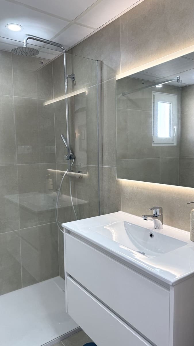 3 slaapkamer Penthouse te koop in Riviera del Sol met zwembad - € 429.000 (Ref: 9399980)