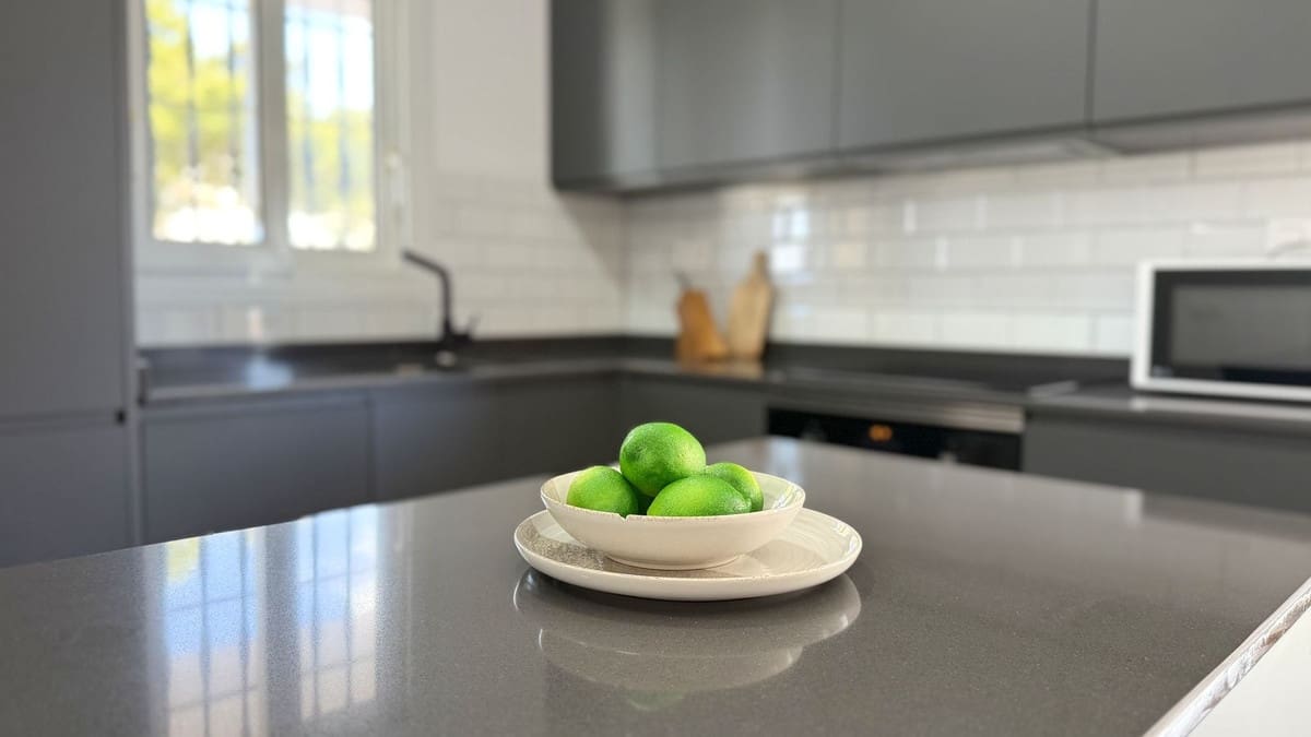 3 slaapkamer Penthouse te koop in Riviera del Sol met zwembad - € 429.000 (Ref: 9399980)