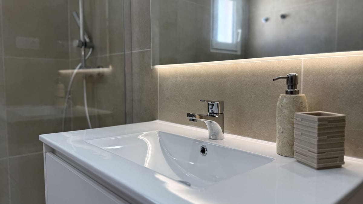 3 slaapkamer Penthouse te koop in Riviera del Sol met zwembad - € 429.000 (Ref: 9399980)