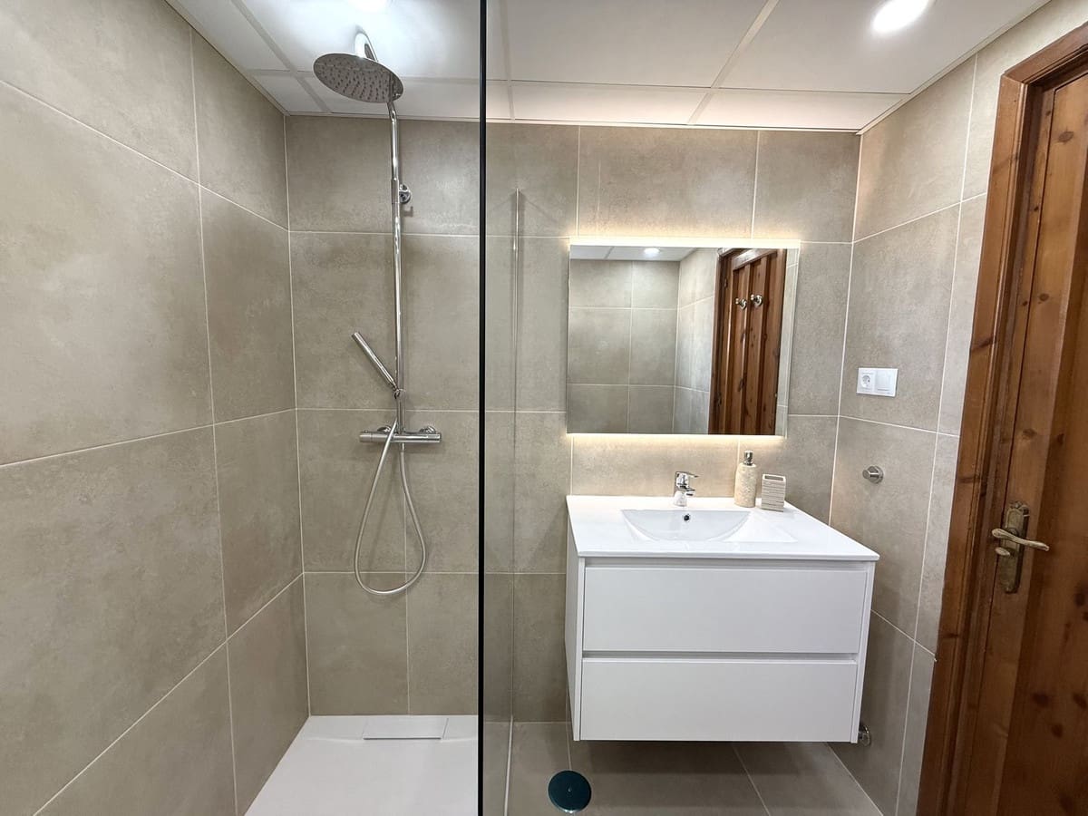 3 slaapkamer Penthouse te koop in Riviera del Sol met zwembad - € 429.000 (Ref: 9399980)