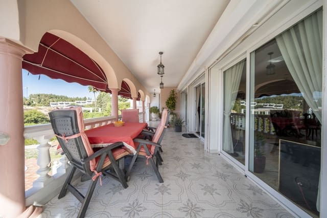 4 soveværelse Villa til salg i El Chaparral, Málaga by med swimmingpool garage - € 1.100.000 (Ref: 9400027)