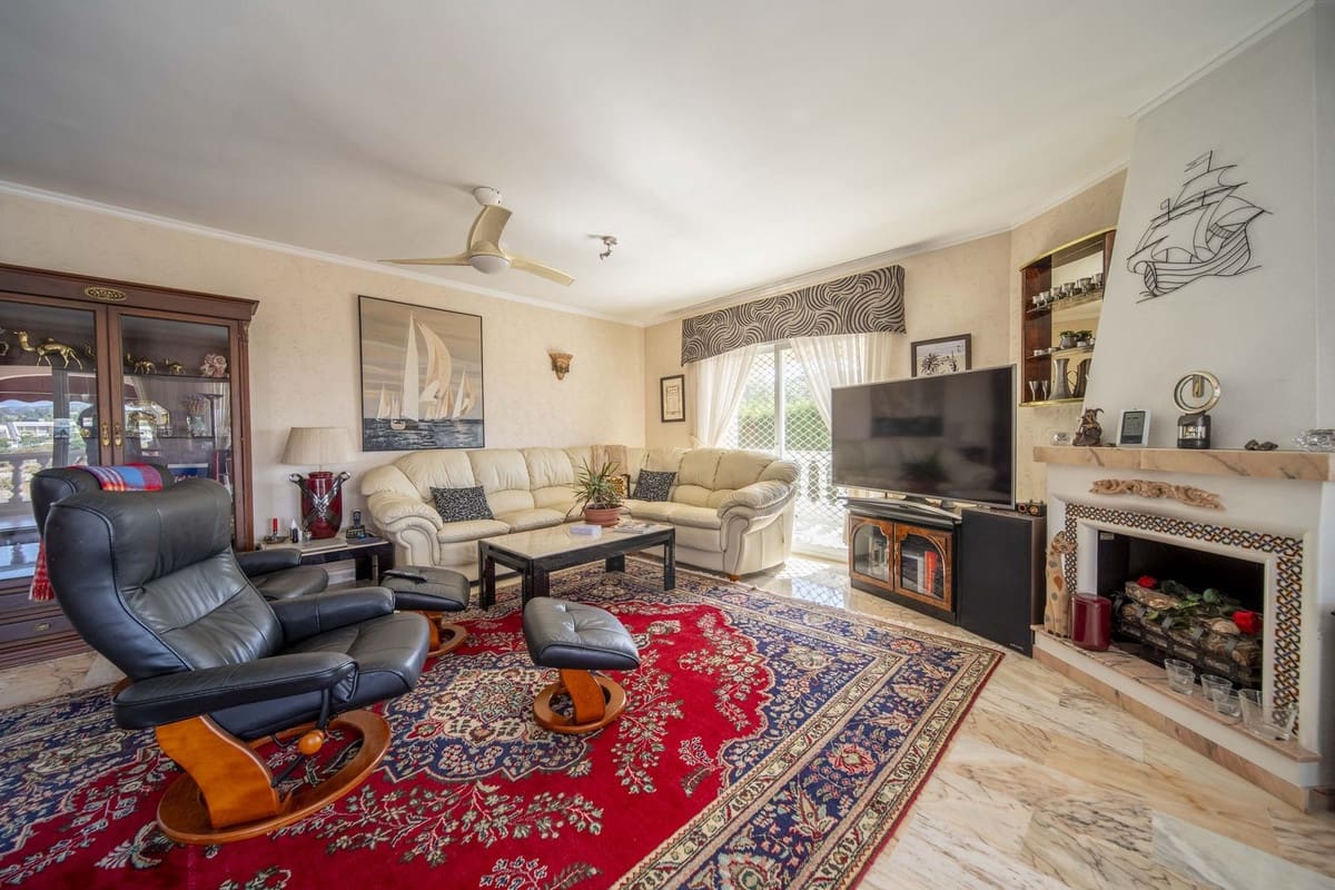 4 sypialnia Willa na sprzedaż w Puerto de la Torre z basenem garażem - 1 100 000 € (Ref: 9400027)