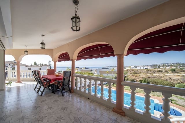 4 soveværelse Villa til salg i El Chaparral, Málaga by med swimmingpool garage - € 1.100.000 (Ref: 9400027)