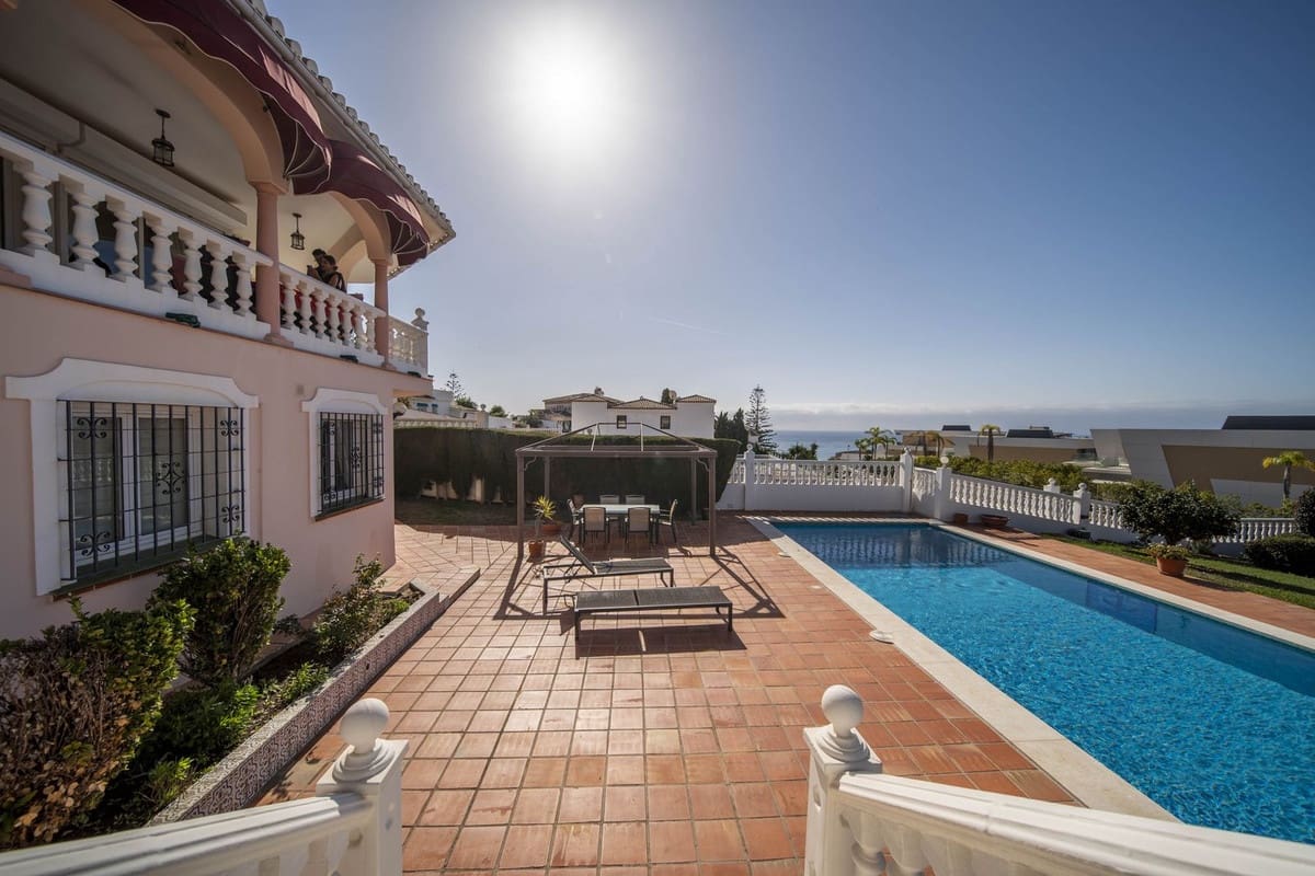 4 sypialnia Willa na sprzedaż w Puerto de la Torre z basenem garażem - 1 100 000 € (Ref: 9400027)